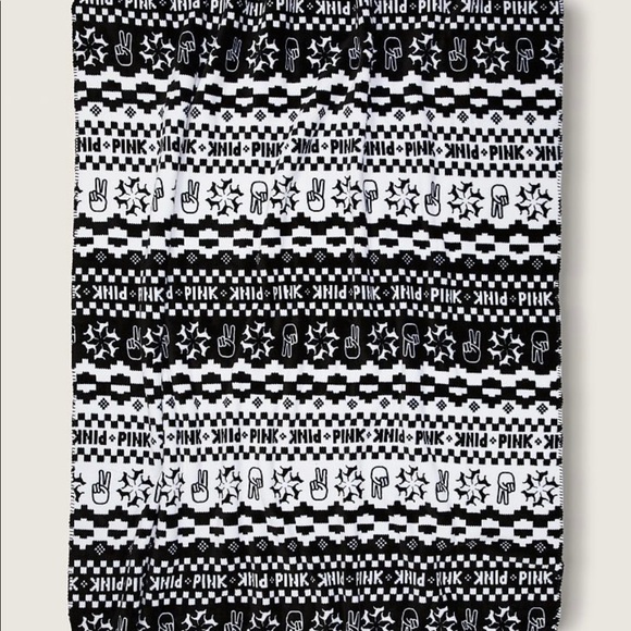 NEW & sealed Victoria Secrets Sherpa blanket!  Super soft & cozy! - Picture 5 of 5